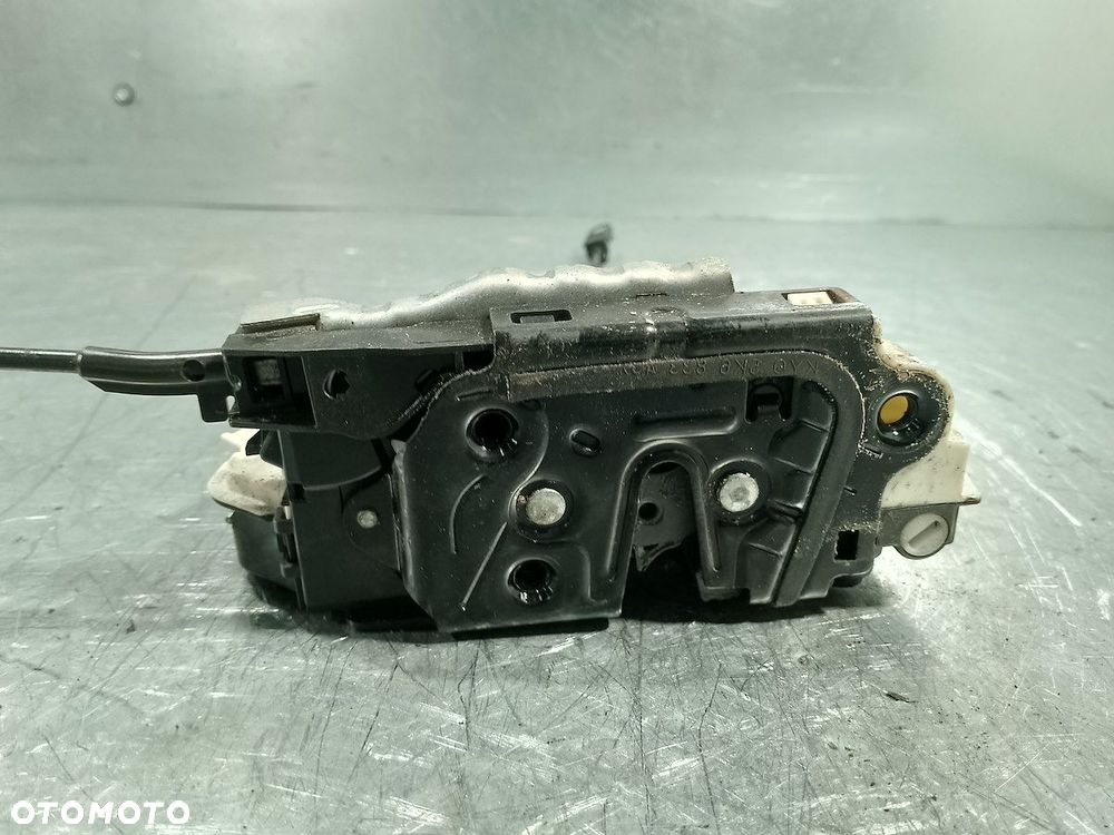 ZAMEK DRZWI LEWY TYŁ VW GOLF VI 45B-5K4839015H - 3