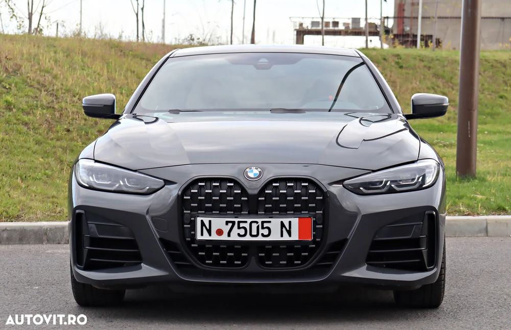 BMW M4 M440i xDrive - 4