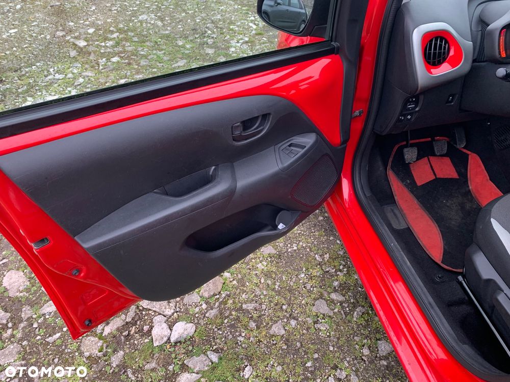 Toyota Aygo x-clusiv - 12