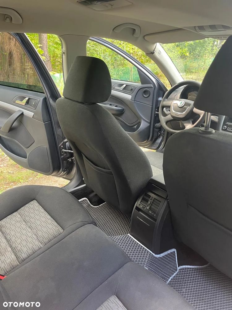 Skoda Octavia 1.6 TDI Ambiente - 10
