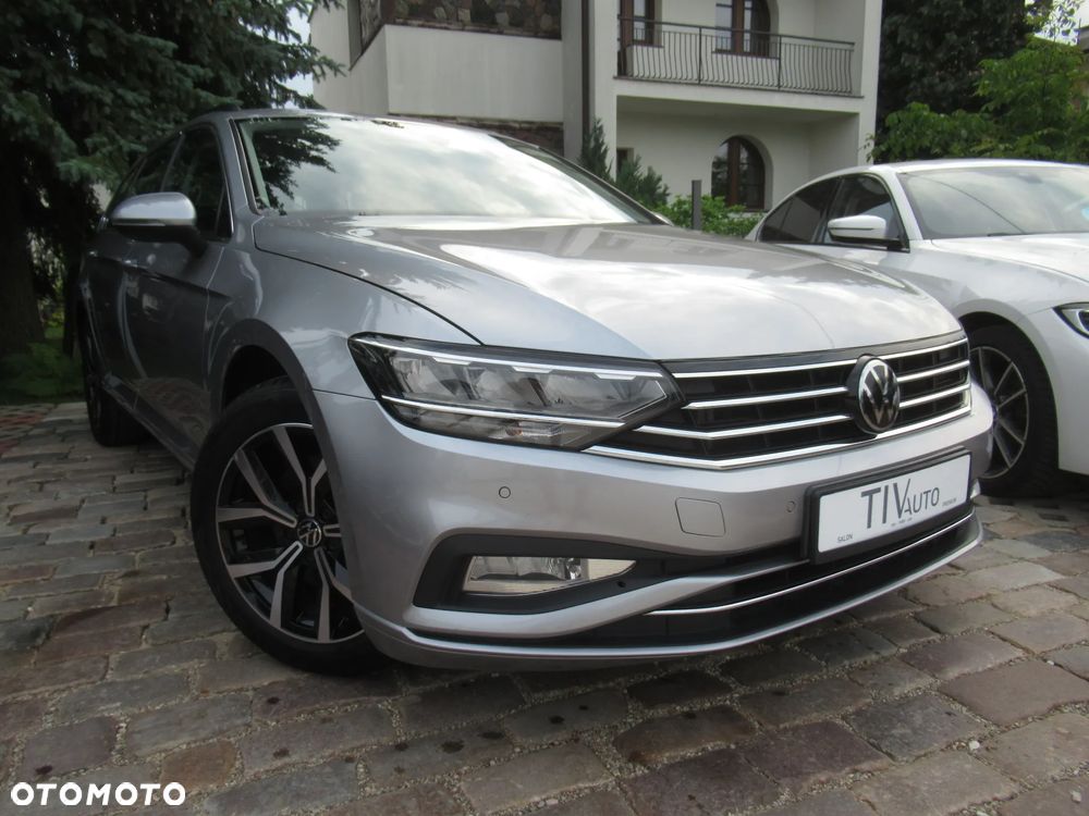 Volkswagen Passat 1.5 TSI EVO Business DSG - 1