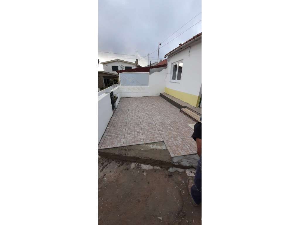 Moradia T2 TOTALMENTE RENOVADA - Grande imagem: 3/9