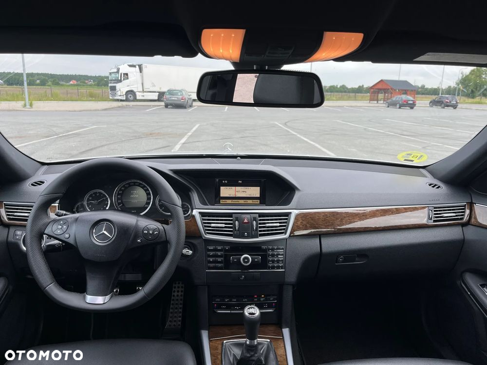 Mercedes-Benz Klasa E 220 CDI BlueEff Avantgarde - 15