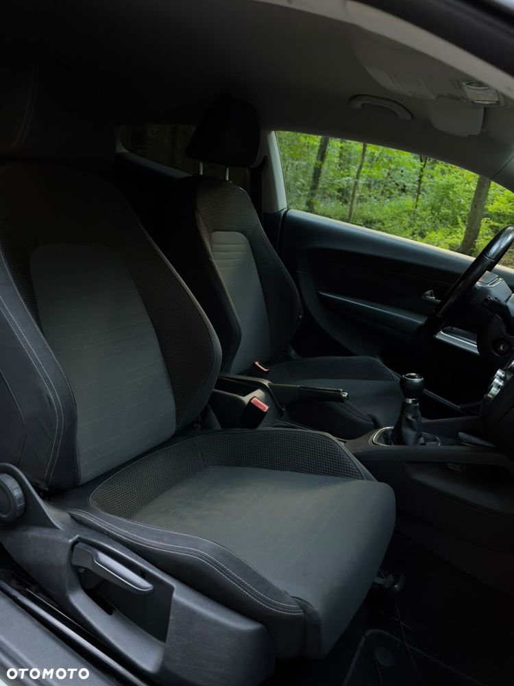 Volkswagen Scirocco 2.0 TDI - 11
