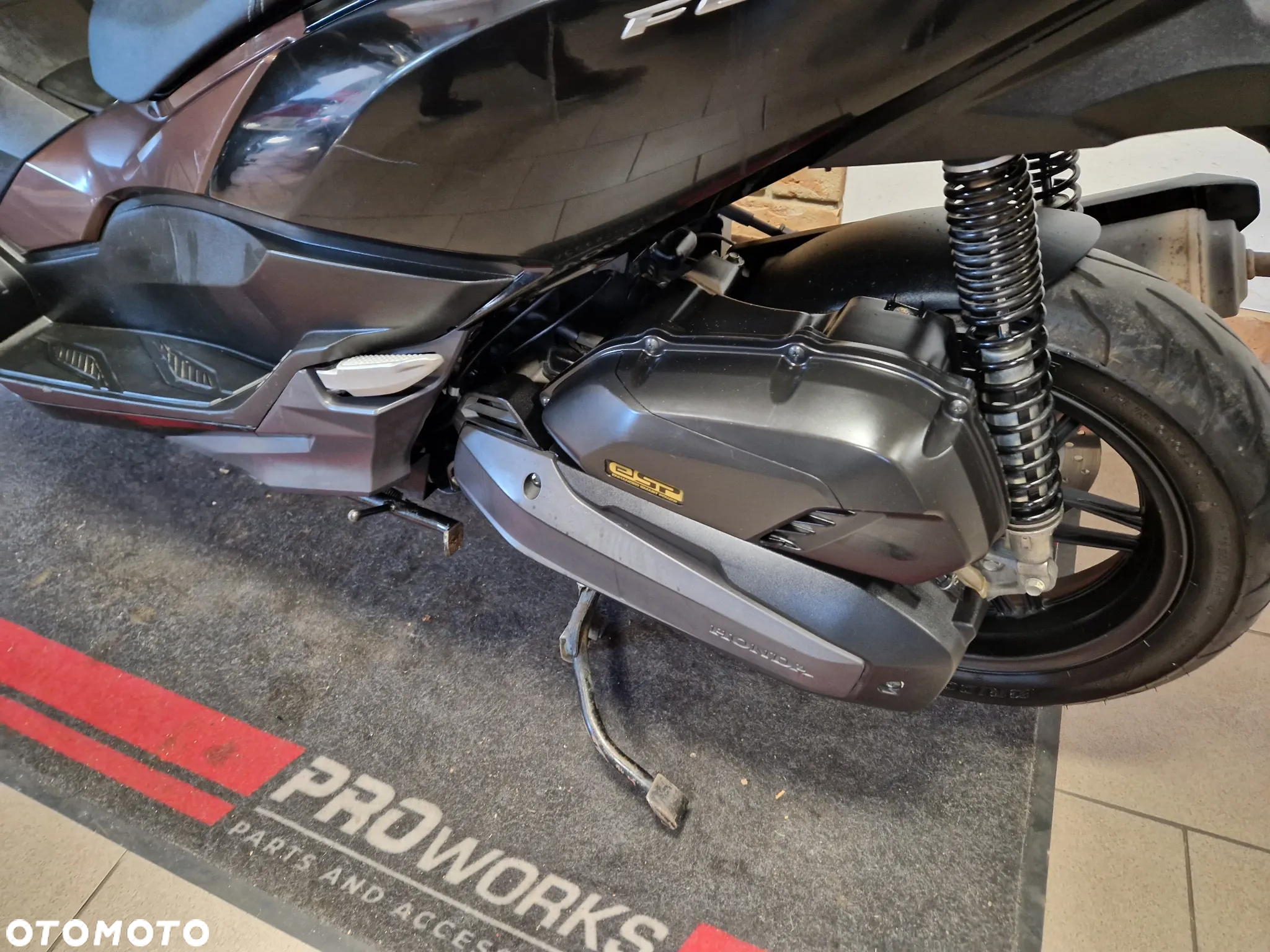 Honda NSS - 19