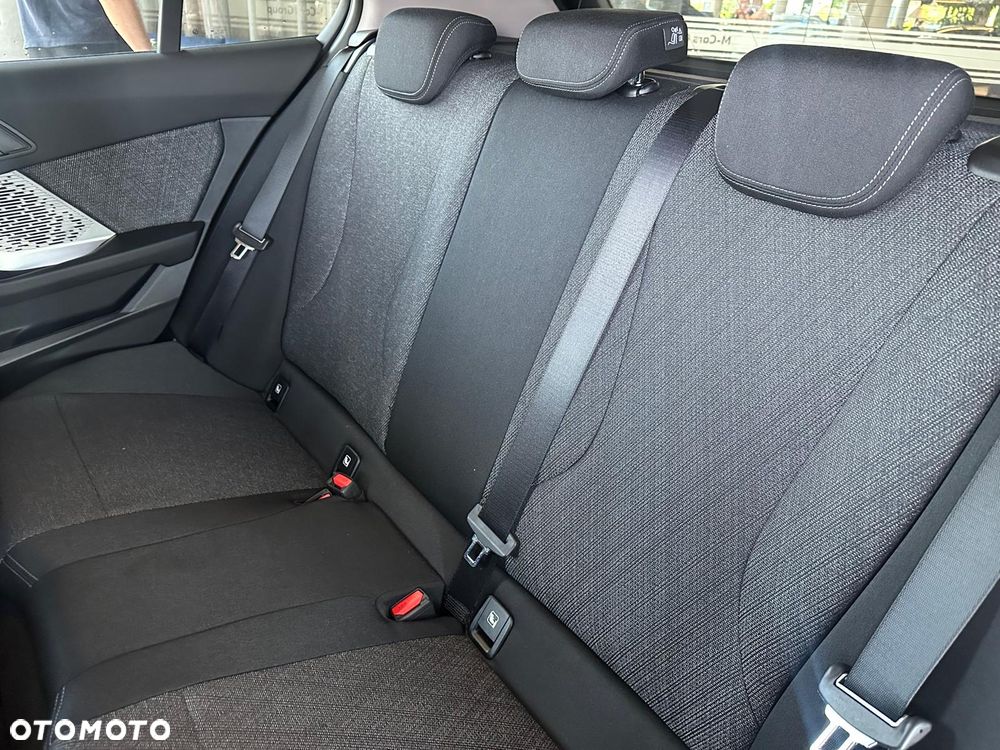 BMW Seria 1 118i - 19