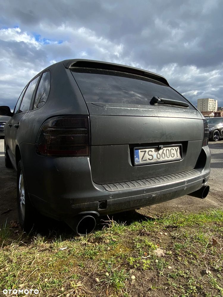 Porsche Cayenne - 12