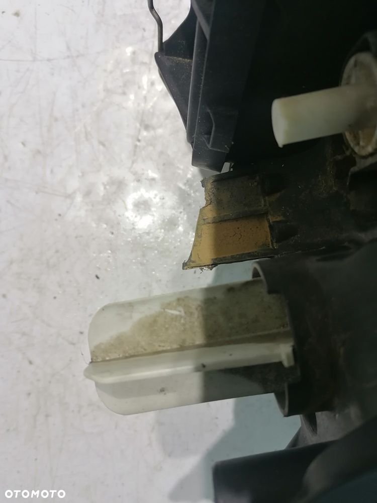 BMW SERII 1 E87 07r LAMPA PRAWY PRZÓD PRZEDNIA 7193388 EUROPA - 3
