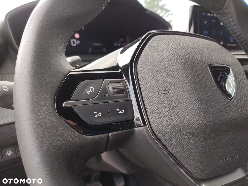 Peugeot 2008 1.2 PureTech Allure S&S EAT8 - 16