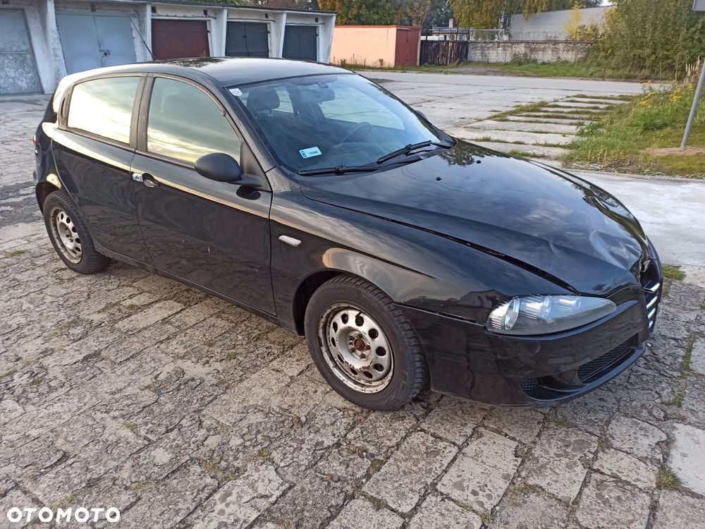 Alfa Romeo 147 - 3