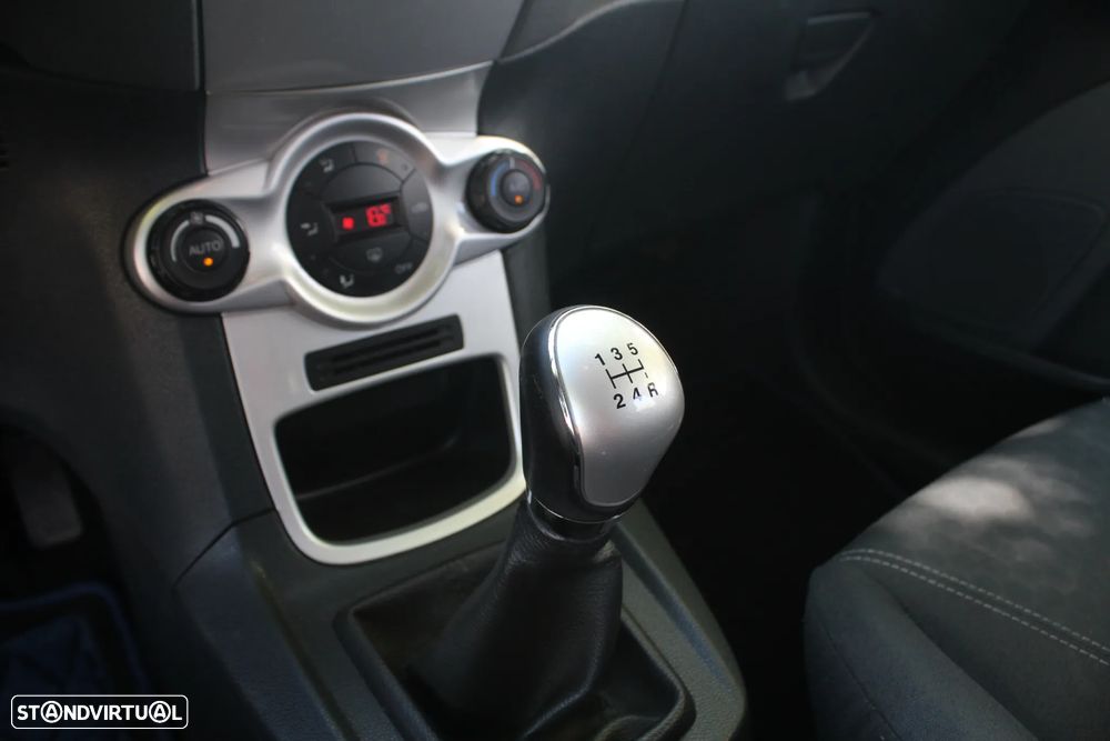 Ford Fiesta 1.25 Titanium 124g - 28