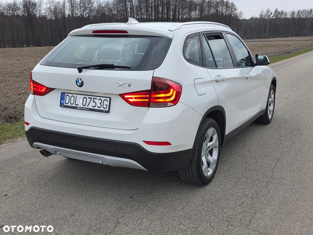BMW X1 sDrive18d xLine - 11