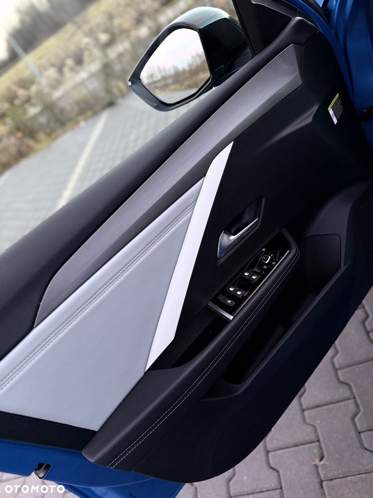 Opel Astra 1.2 T Elegance S&S - 24