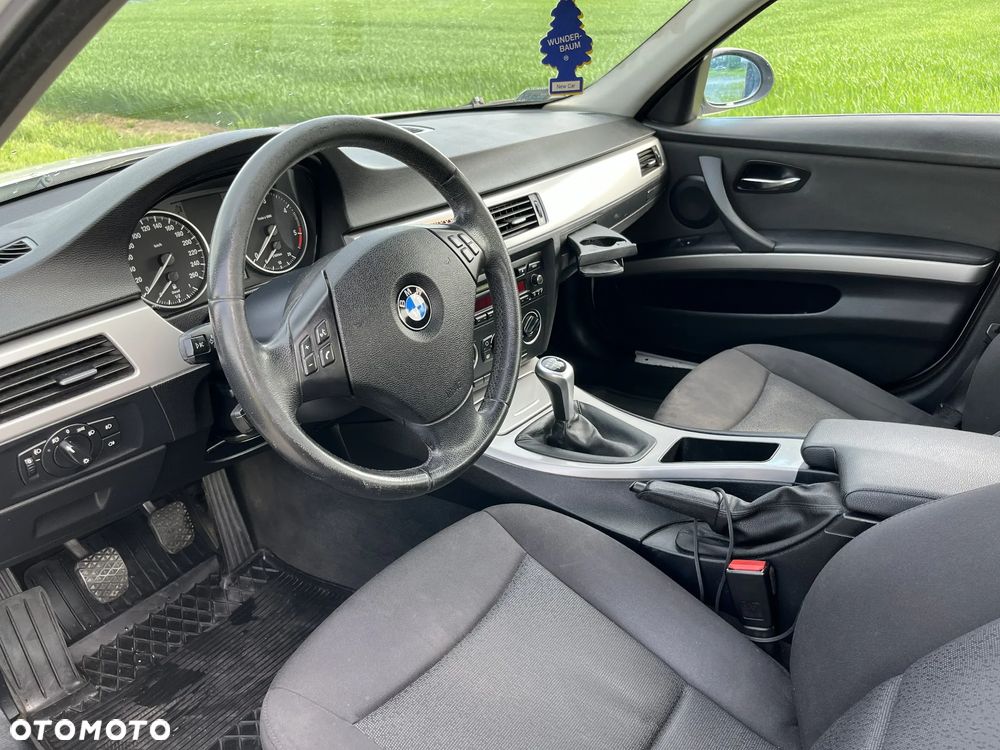 BMW Seria 3 320d - 11