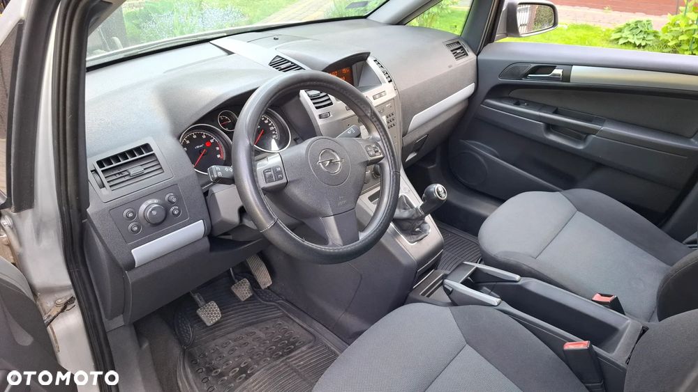 Opel Zafira 1.8 - 8