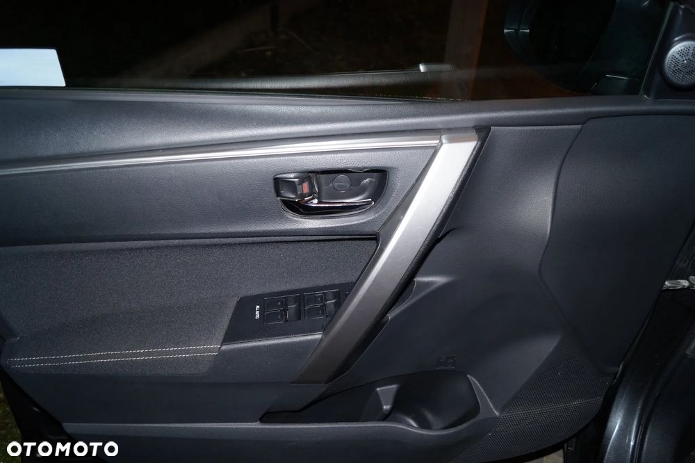 Toyota Corolla 1.6 Premium EU6 - 11