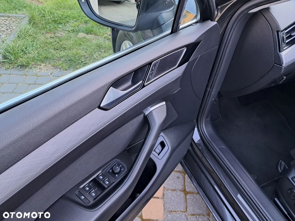 Volkswagen Passat 2.0 TDI SCR Style DSG - 13