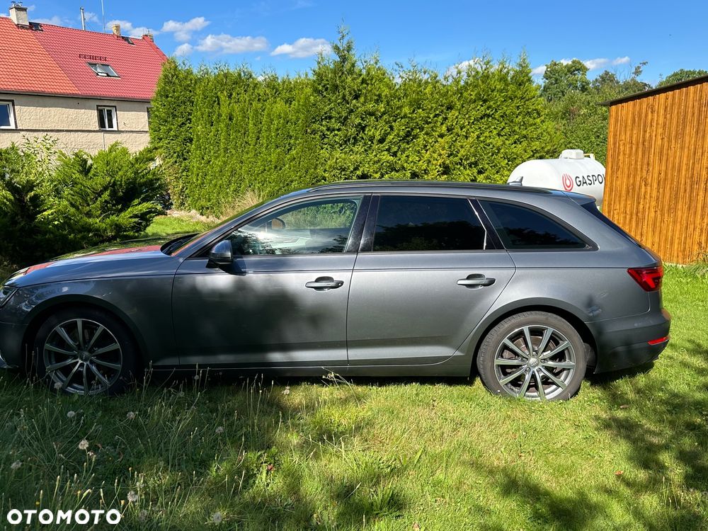 Audi A4 Avant 2.0 TDI S tronic - 2
