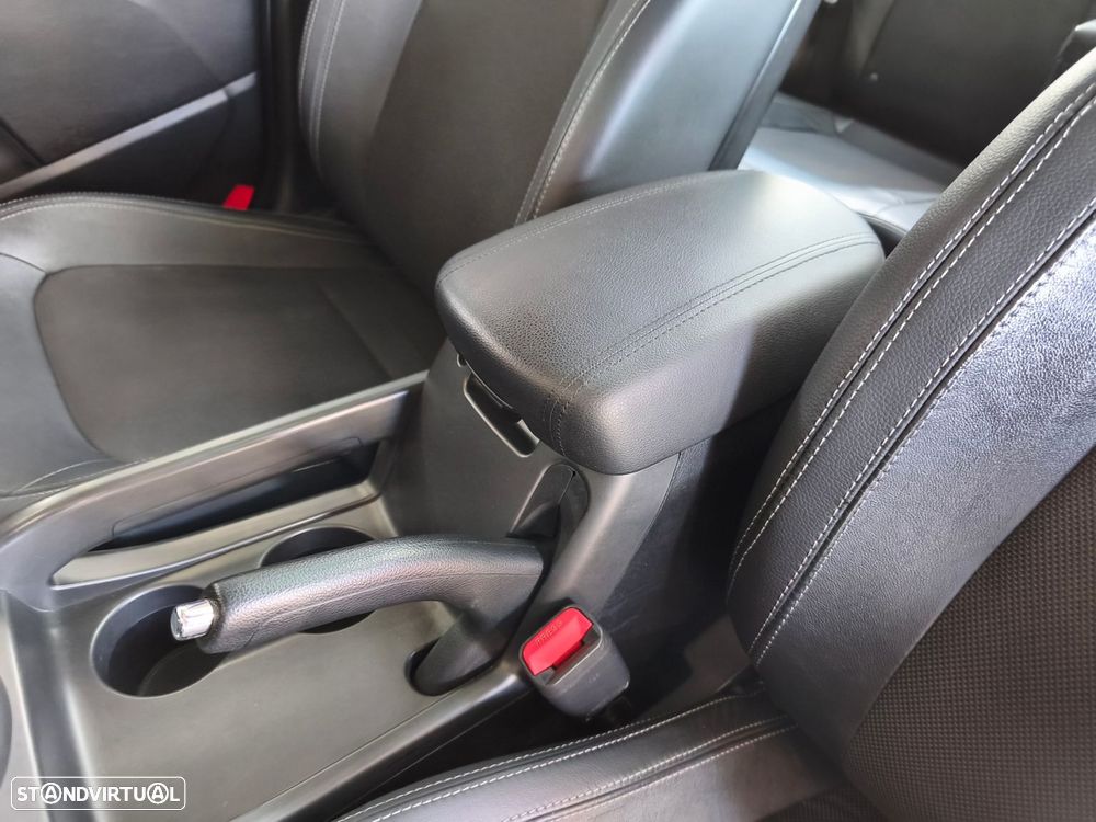 Kia Sportage 1.7 CRDi ISG LX - 30
