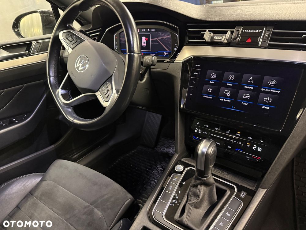 Volkswagen Passat 2.0 TSI Elegance DSG - 16