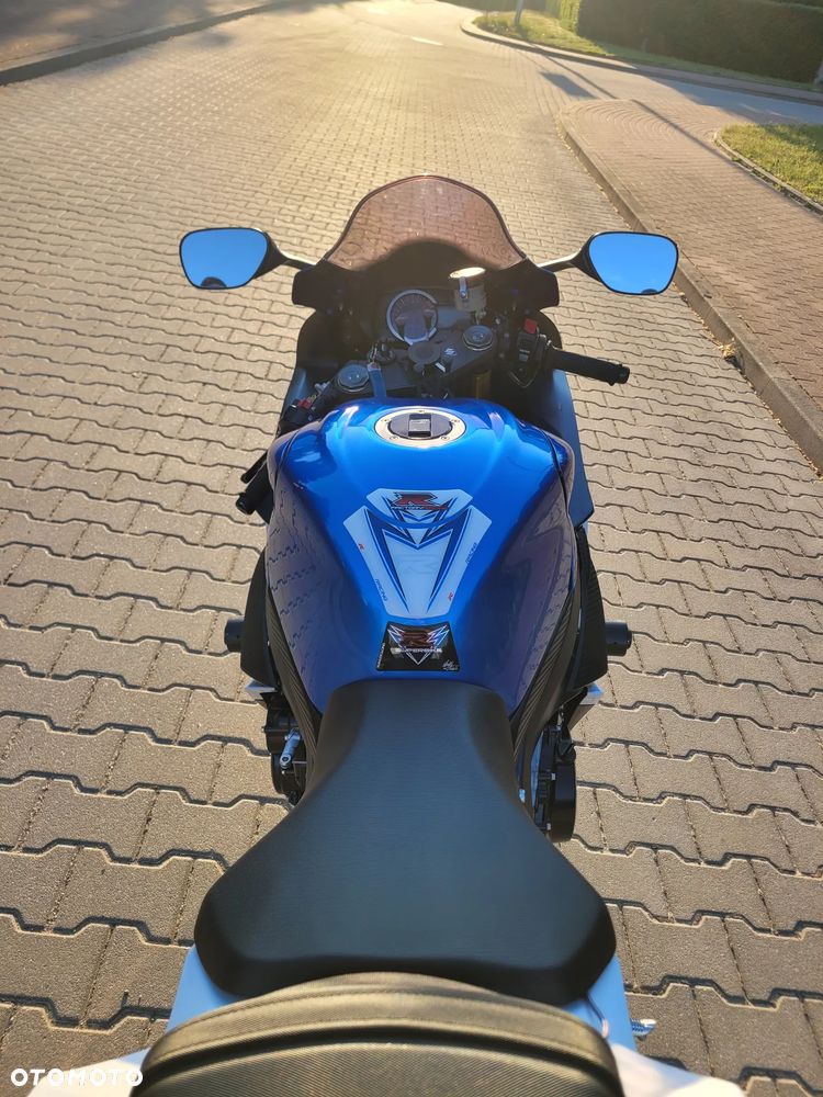 Suzuki GSX-R - 6