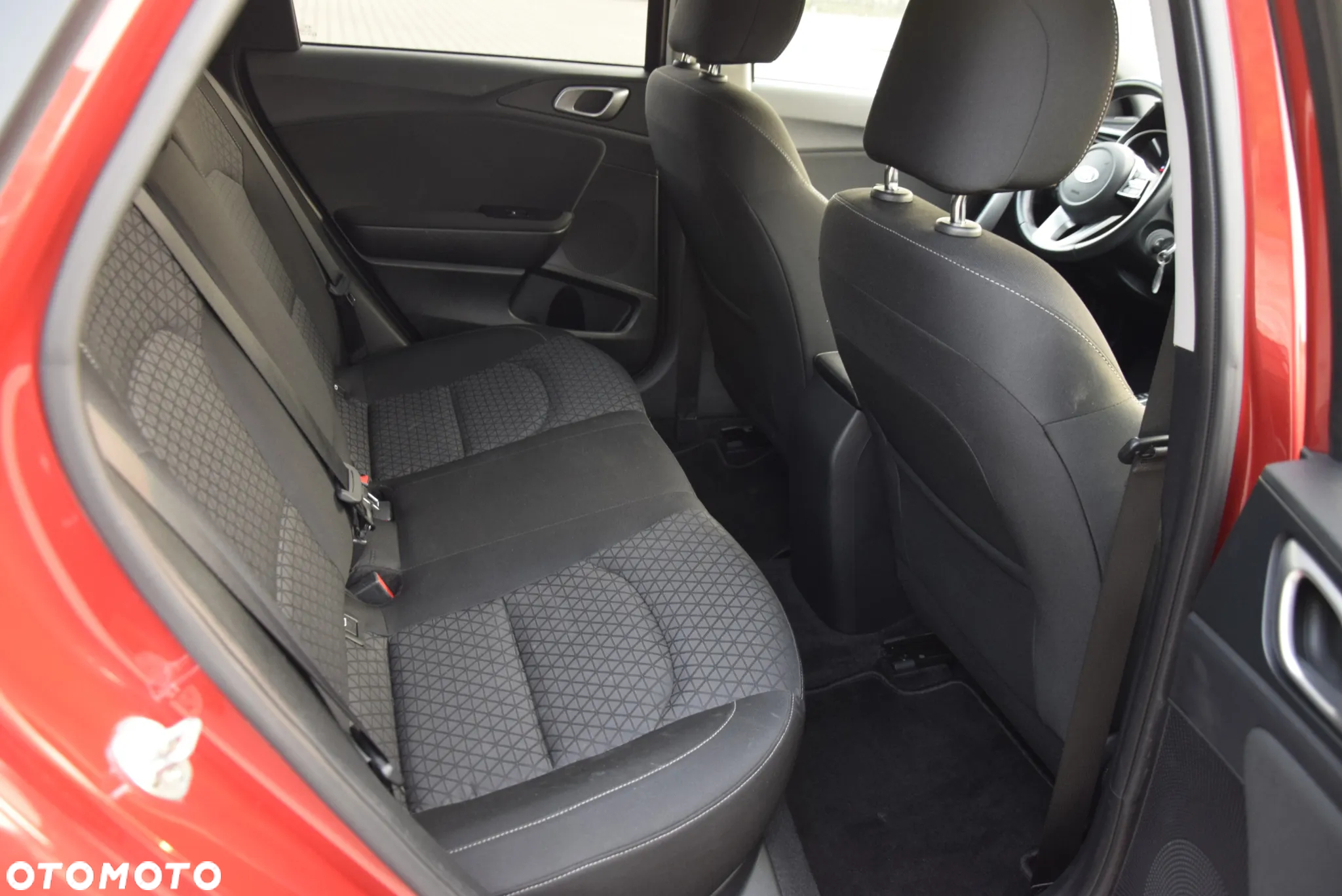 Kia Ceed 1.4 T-GDI L Business Line DCT - 15