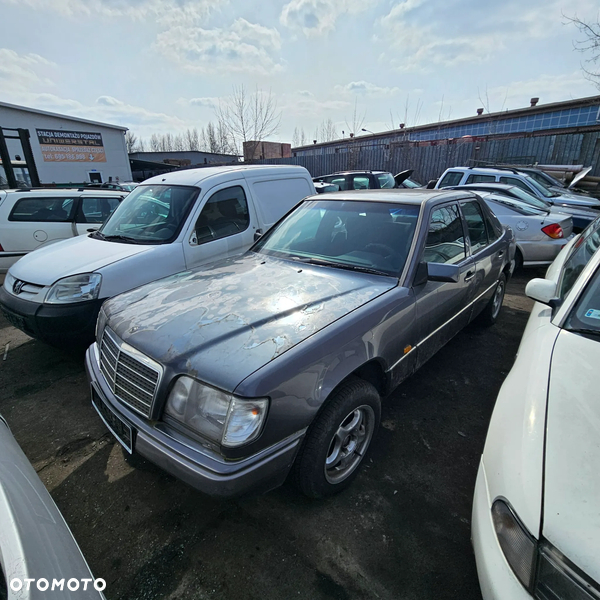 Mercedes w124 na części