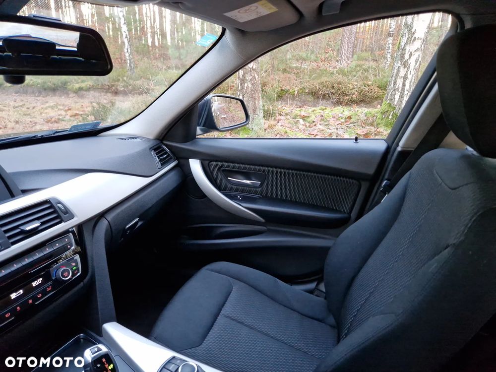BMW Seria 3 318d Advantage - 13