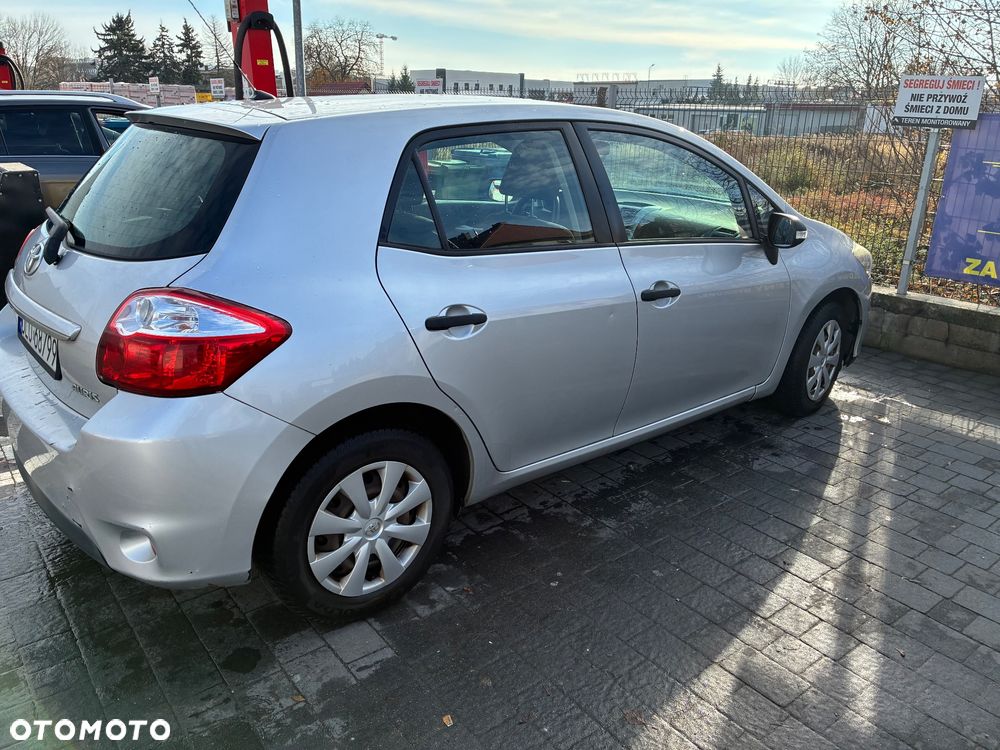 Toyota Auris - 28