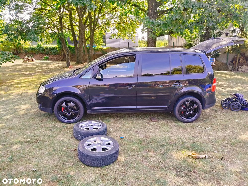Volkswagen Touran - 3