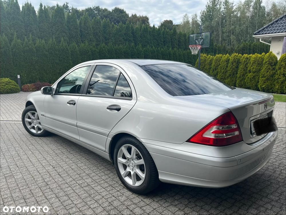 Mercedes-Benz Klasa C 180 Kompressor Automatik Classic - 2