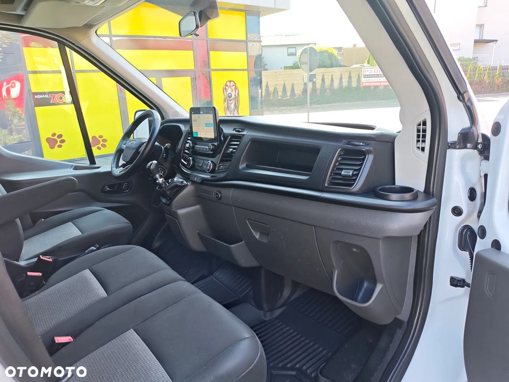 Ford Transit - 25