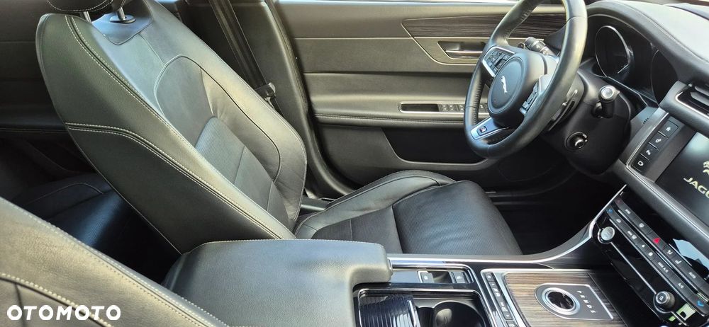 Jaguar XF 3.0 V6 AWD S - 15