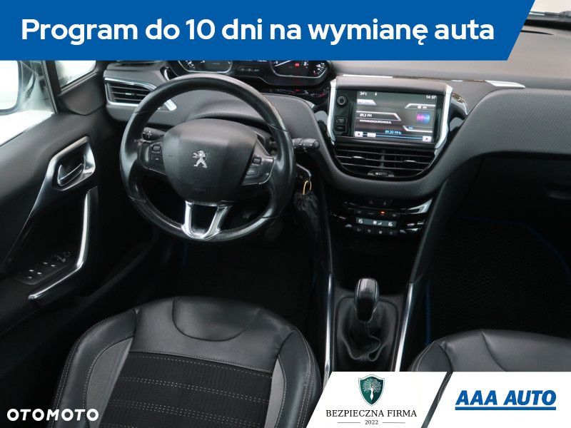 Peugeot 2008 - 9