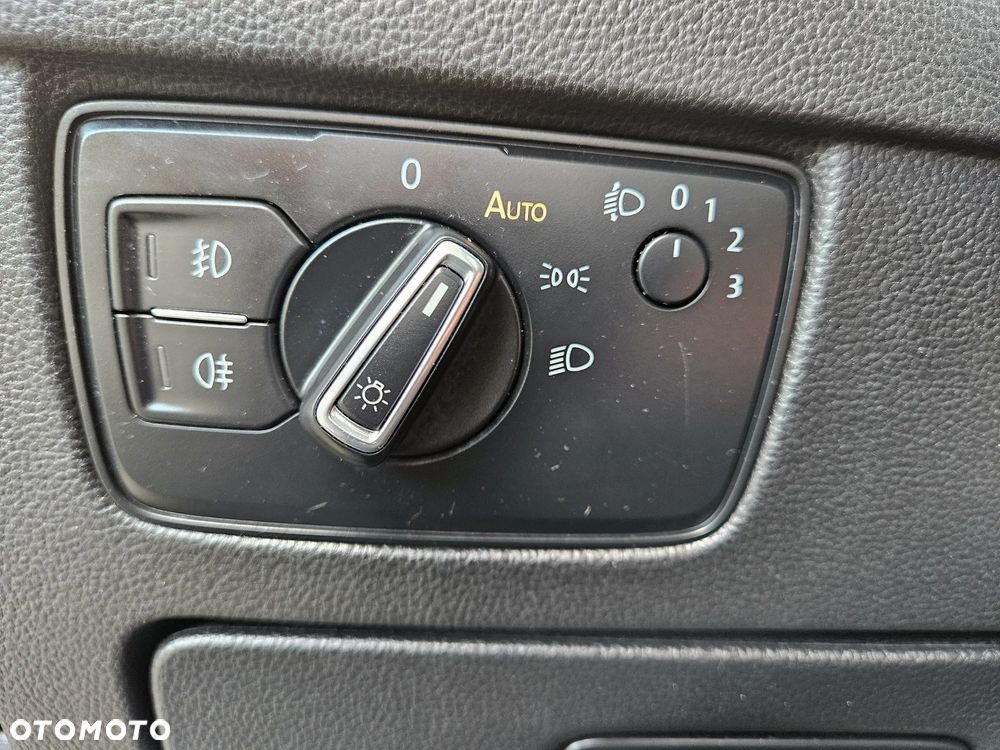 Volkswagen Passat 2.0 TDI SCR DSG Comfortline - 11