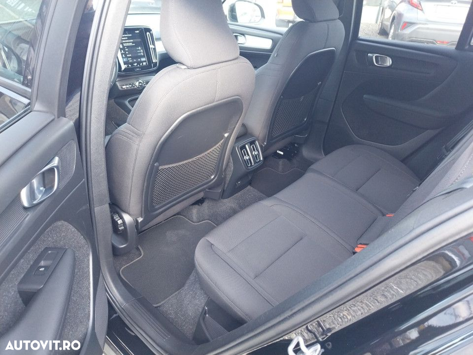 Volvo XC 40 - 23