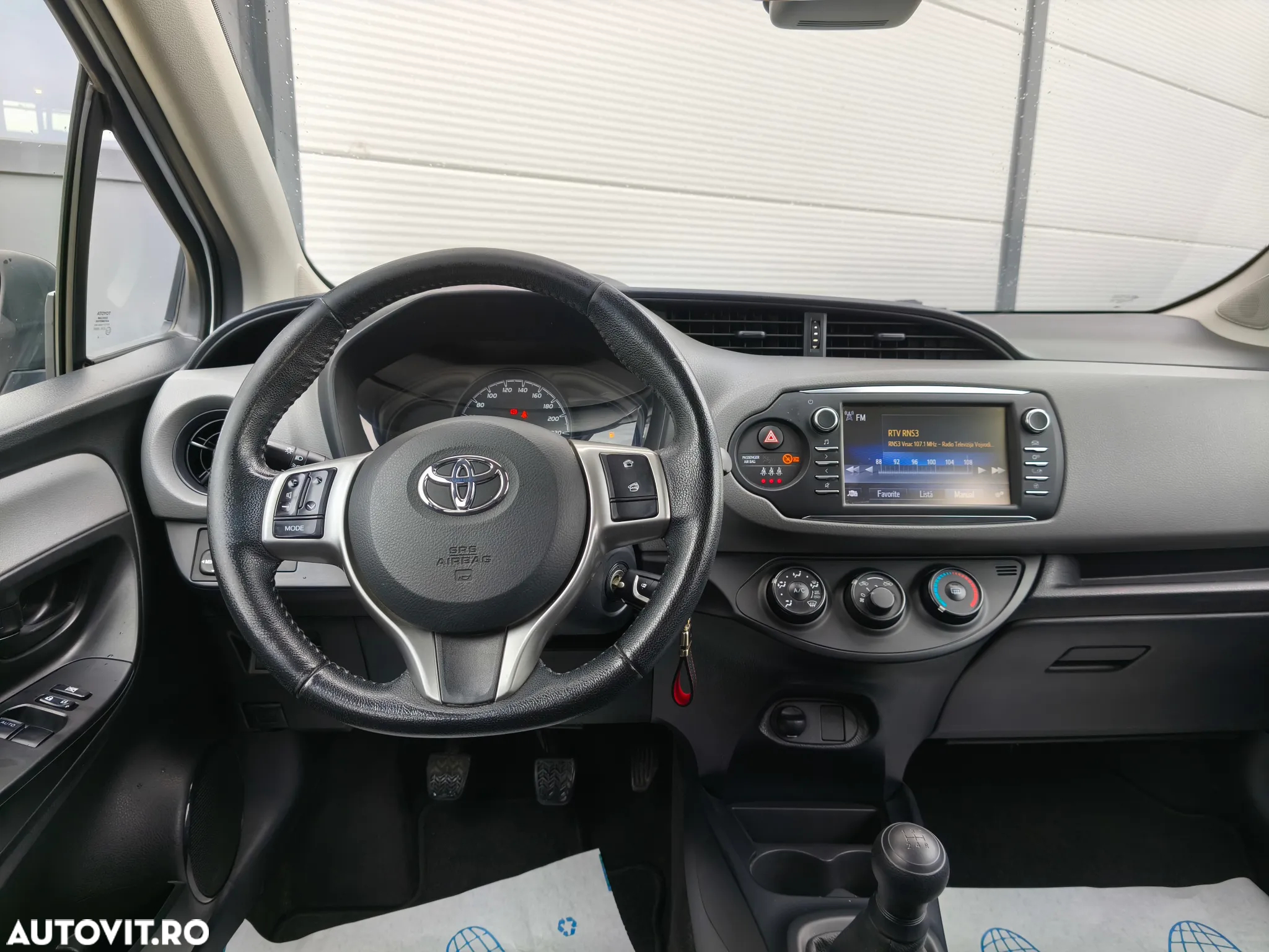 Toyota Yaris 1.0 L VVT-i Terra - 6