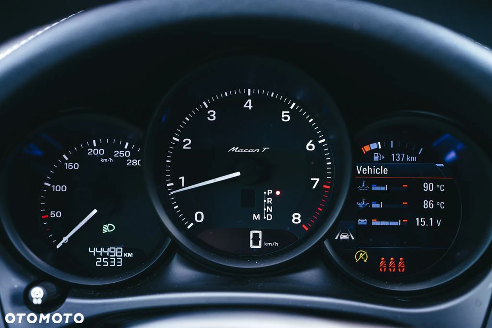 Porsche Macan T - 25