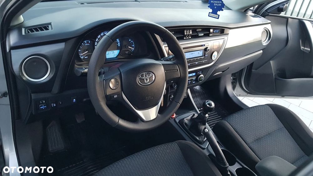 Toyota Auris 1.4 D-4D Comfort - 17