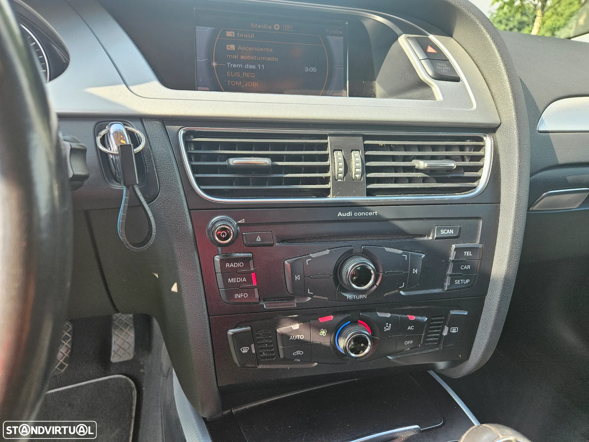 Audi A4 2.0 TDI exclusive - 28