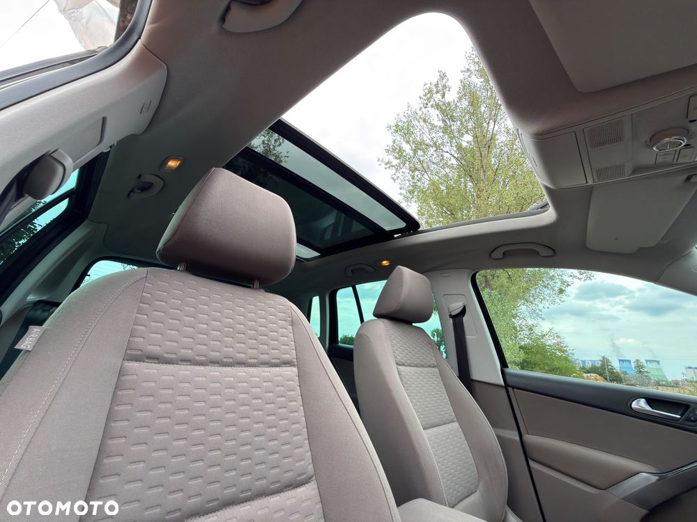 Volkswagen Tiguan - 9
