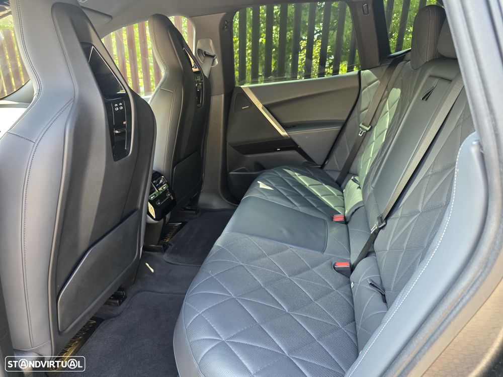 BMW iX xDrive 40 Pack Desportivo - 23