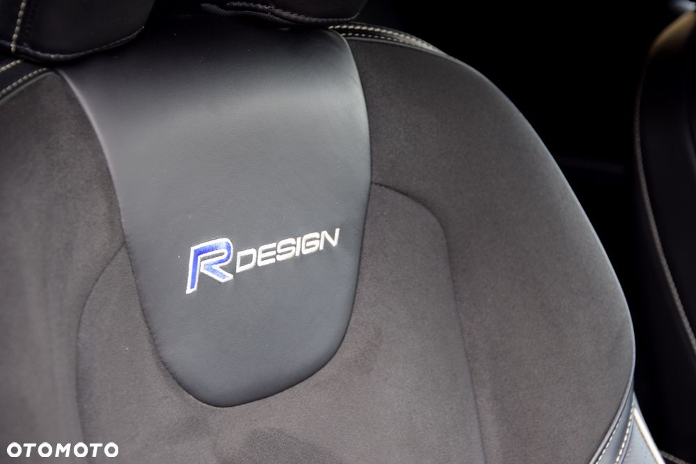 Volvo V40 D4 R Design - 27