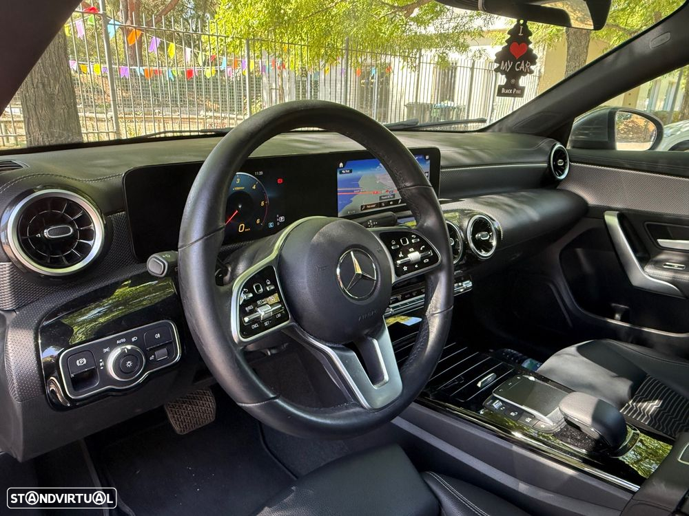 Mercedes-Benz CLA 180 d Shooting Brake 8G-DCT - 12