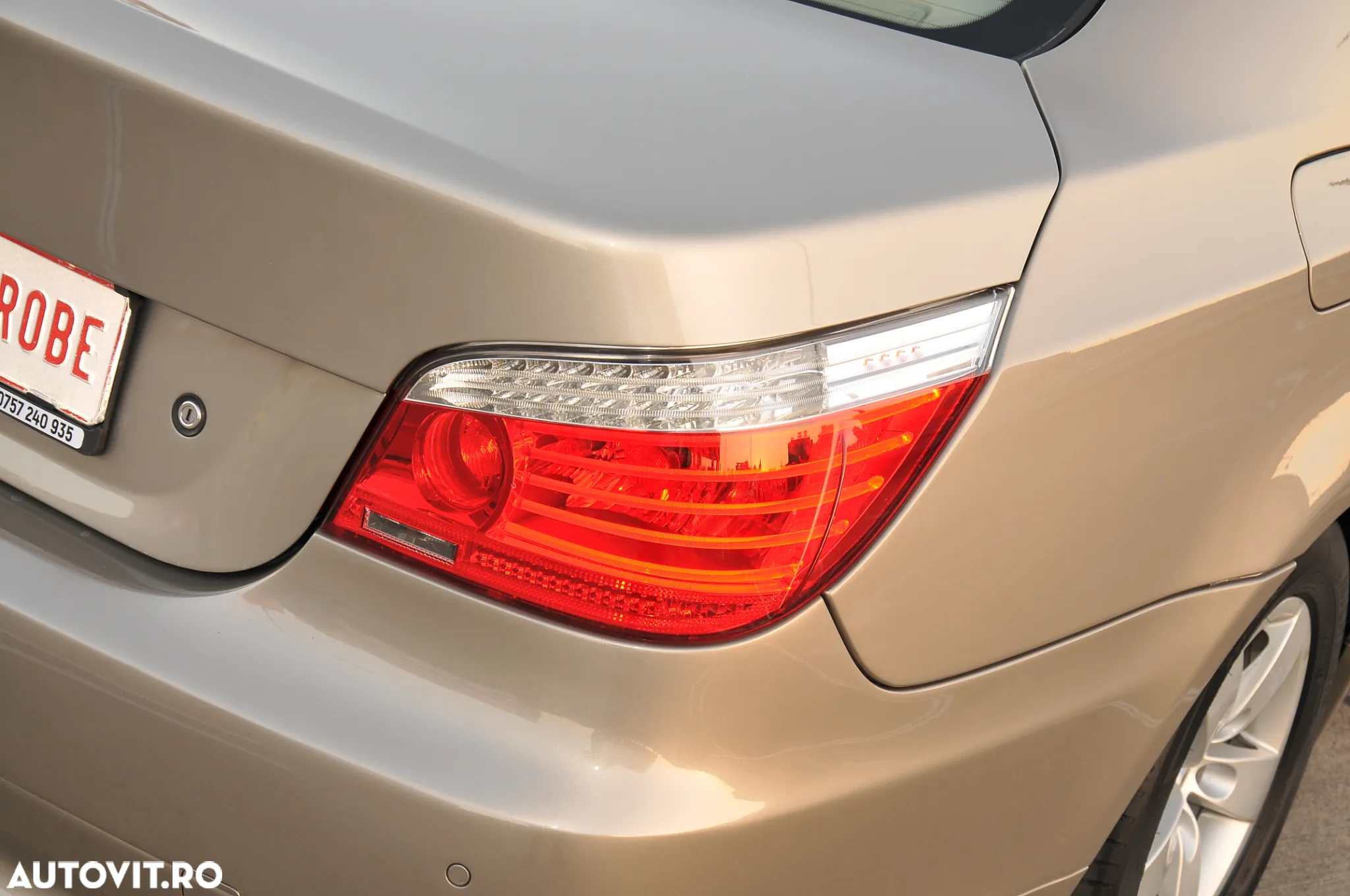 BMW Seria 5 523i Aut. - 26