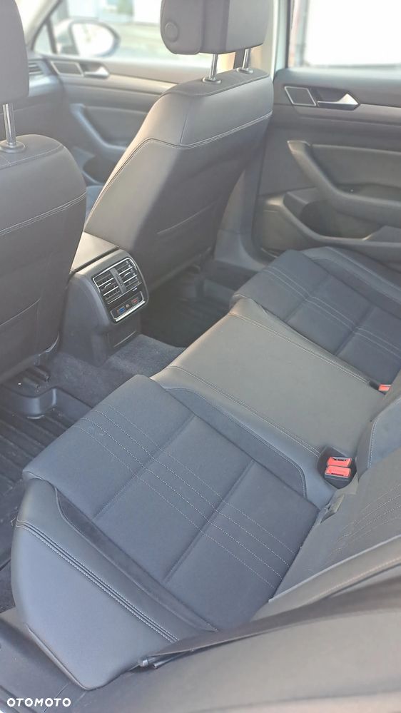 Volkswagen Passat Alltrack - 17
