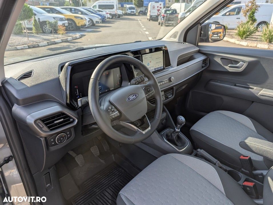 Ford Tourneo Courier - 11