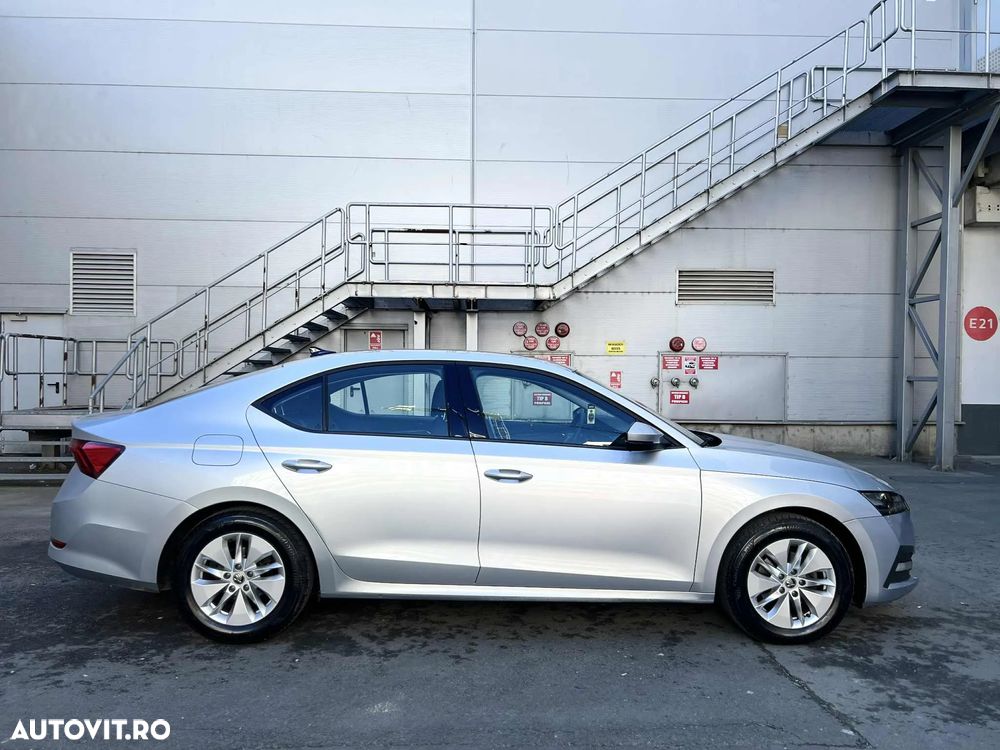 Skoda Octavia 2.0 TDI DSG Ambition - 10