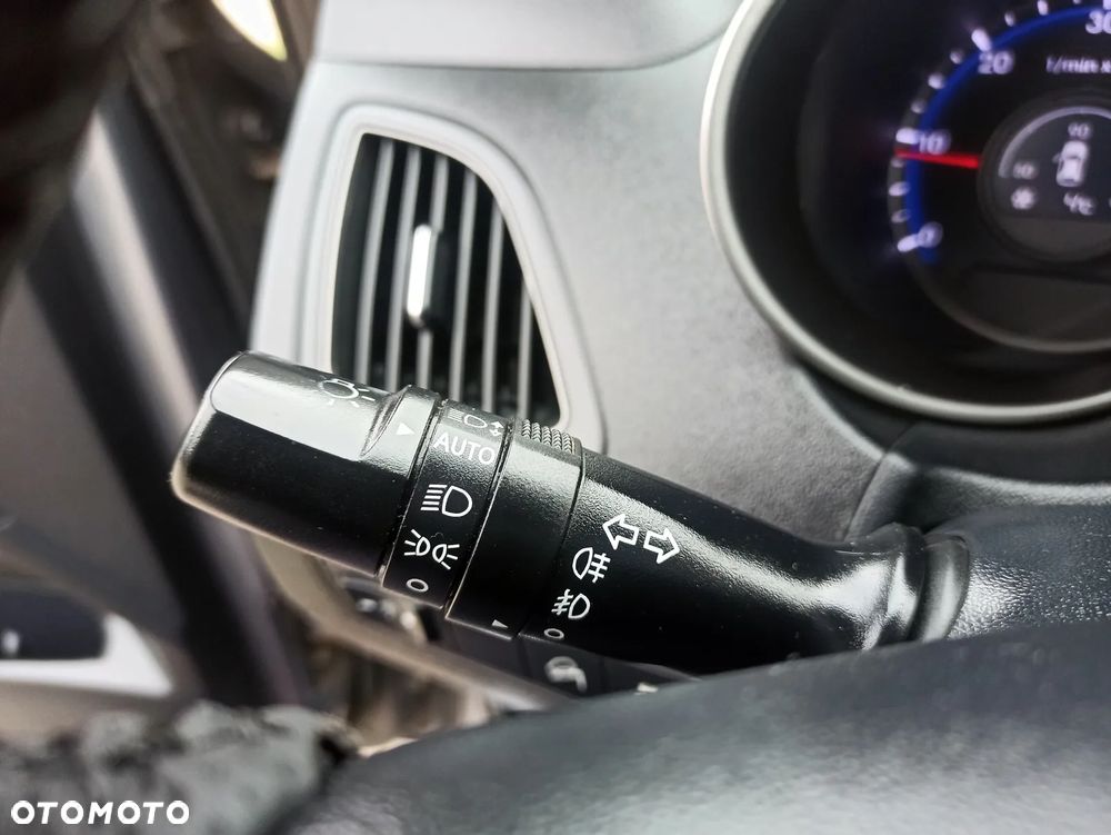 Hyundai ix35 1.7 CRDi 2WD Fifa World Cup Edition - 33