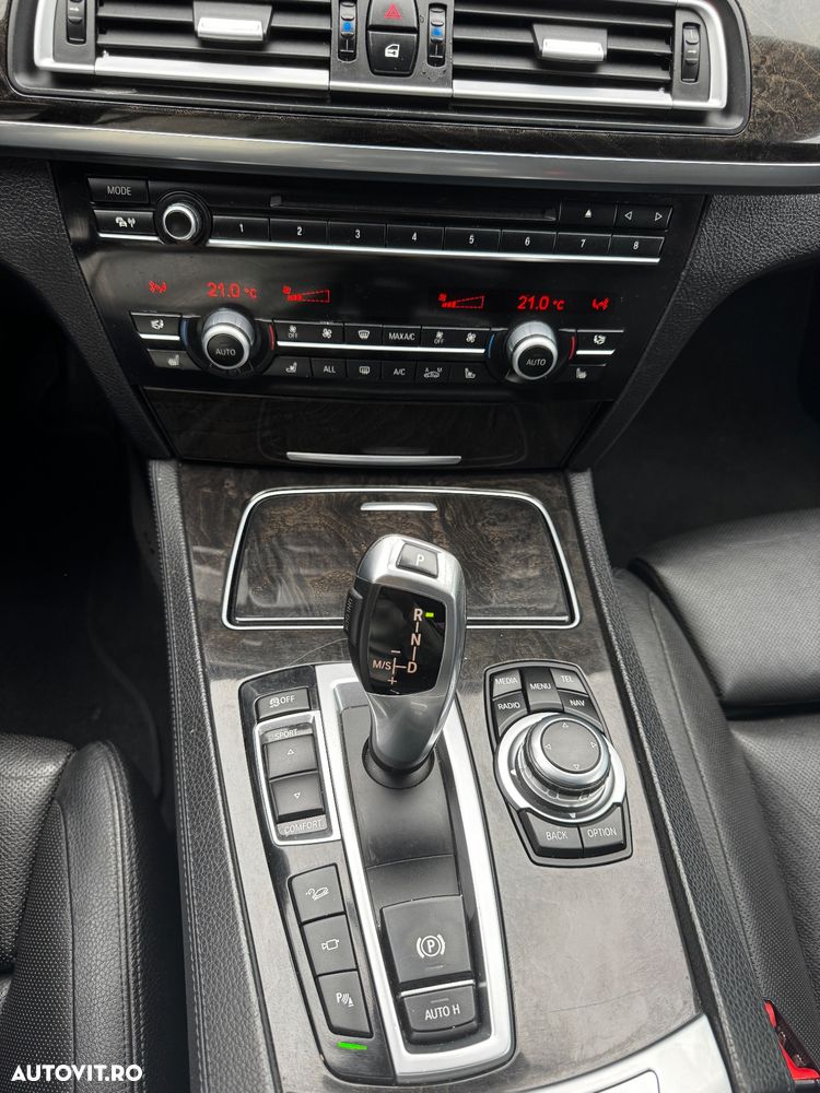 BMW Seria 7 740d xDrive - 10
